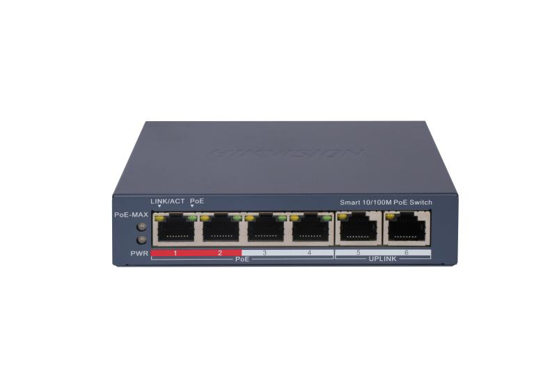 Switch PoE Hikvision DS-3E1106P-EI: 4 × 10/100 Mbps PoE port,2 × 10/100 Mbps RJ45 port, 4 porturi PoE maxim 30W, buget PoE 60W, tensiune alimentare 65 W, dimensiuni: 121.1 mm × 27.6 mm × 83.1 mm, greutate: 0.270kg, montare pe birou sau pe perete.